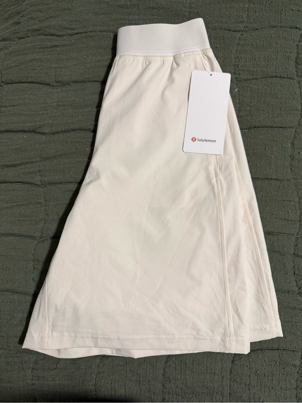 Nwt Lululemon swift relaxed shorts